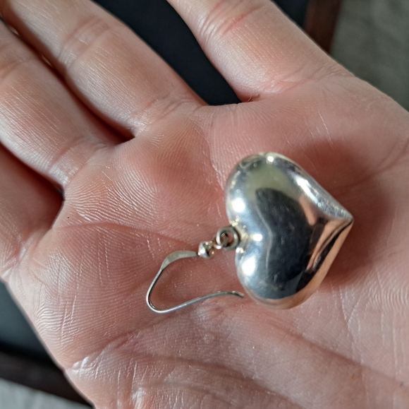 Sterling silver. 925 Puffy Heart shaped earrings - Picture 5 of 8